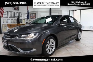 Used 2015 Chrysler 200 Limited w/ Convenience Group image 1
