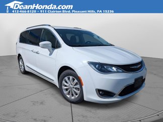Used 2018 Chrysler Pacifica Touring-L image 1