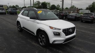Used 2024 Hyundai Venue Limited image 1