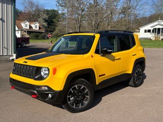 Used 2023 Jeep Renegade Trailhawk w/ Trailhawk Elite Group image 1