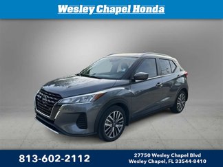 Used 2022 Nissan Kicks SV image 1