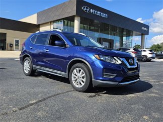 Used 2019 Nissan Rogue SV image 1