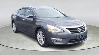 Used 2013 Nissan Altima 3.5 SV image 1