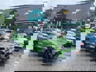 New 2025 Volkswagen Taos SE image 1