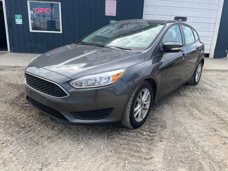 Used 2016 Ford Focus SE w/ SE Power Seat Package image 1