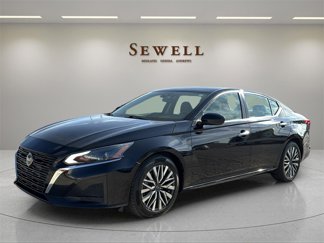 Used 2023 Nissan Altima 2.5 SV image 1
