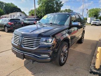 Used 2017 Lincoln Navigator Reserve image 1