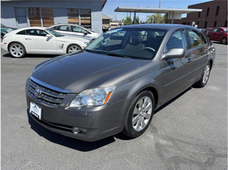 Used 2006 Toyota Avalon XLS image 1