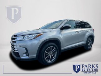Used 2019 Toyota Highlander SE image 1