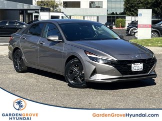 Used 2023 Hyundai Elantra Blue w/ Preferred Accessory Package image 1