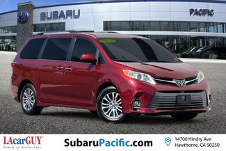 Used 2018 Toyota Sienna XLE image 1