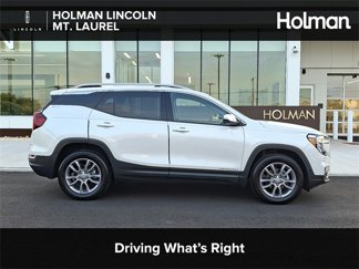 Used 2022 GMC Terrain SLT w/ LPO, Floor Liner Package image 1