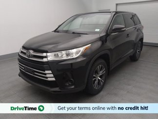 Used 2017 Toyota Highlander LE image 1