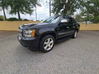 Used 2010 Chevrolet Avalanche LTZ image 1