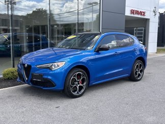 Used 2022 Alfa Romeo Stelvio Veloce image 1