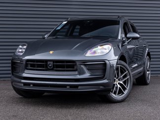 Certified 2023 Porsche Macan image 1