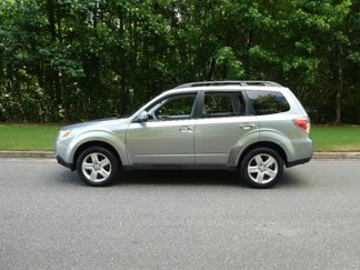 Used 2010 Subaru Forester 2.5X Limited image 1