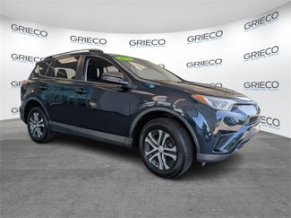Used 2018 Toyota RAV4 LE image 1