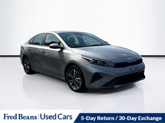 Used 2023 Kia Forte LXS image 1
