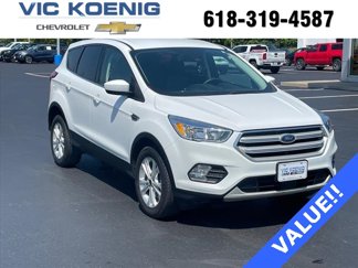 Used 2019 Ford Escape SE image 1