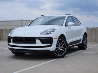 Certified 2024 Porsche Macan image 1