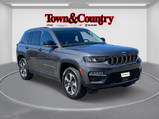 Certified 2023 Jeep Grand Cherokee 4WD 4xe w/ Luxury Tech Group II image 1