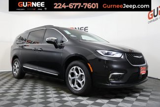 Used 2023 Chrysler Pacifica Limited image 1