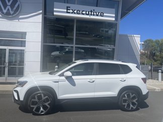 Certified 2022 Volkswagen Taos SEL image 1