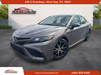 Used 2022 Toyota Camry SE image 1