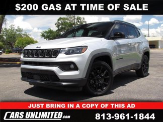 Used 2024 Jeep Compass Latitude w/ Convenience Group image 1