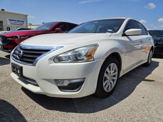Used 2014 Nissan Altima 2.5 S image 1
