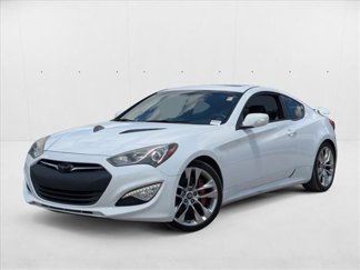 Used 2014 Hyundai Genesis 3.8 image 1