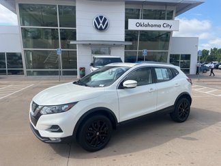 Used 2021 Nissan Rogue Sport SV image 1