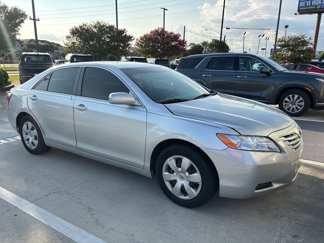 Used 2009 Toyota Camry LE image 1
