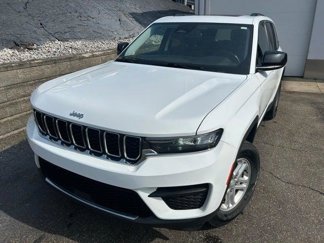 Certified 2022 Jeep Grand Cherokee Laredo w/ Luxury Tech Group I image 1