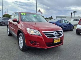 Used 2009 Volkswagen Tiguan SE image 1