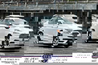 Used 2018 Ford Fusion SE image 1