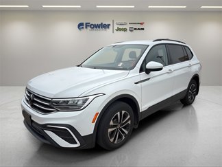 Used 2022 Volkswagen Tiguan S image 1