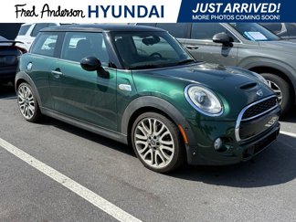 Used 2018 MINI Cooper S image 1