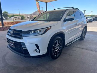 Used 2017 Toyota Highlander SE image 1