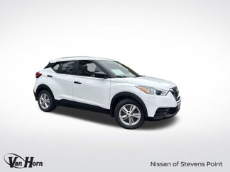 Used 2019 Nissan Kicks S image 1