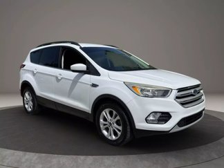 Used 2018 Ford Escape SE image 1