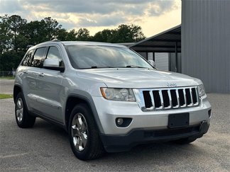 Used 2013 Jeep Grand Cherokee Laredo image 1