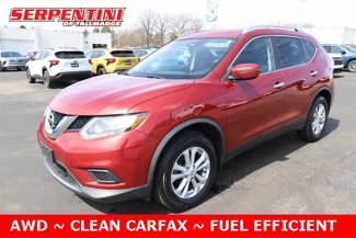 Used 2016 Nissan Rogue SV image 1