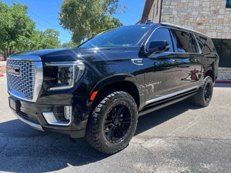 Used 2021 GMC Yukon XL Denali w/ Denali Premium Package image 1