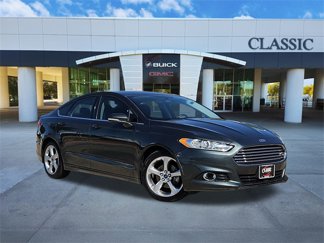 Used 2016 Ford Fusion SE w/ Equipment Group 201A image 1