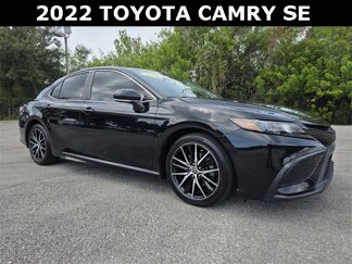 Used 2022 Toyota Camry SE image 1