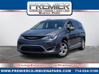 Certified 2018 Chrysler Pacifica Limited w/ Advanced Safetytec Group image 1