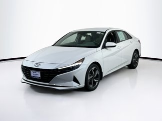 Used 2023 Hyundai Elantra SEL w/ Convenience Package image 1