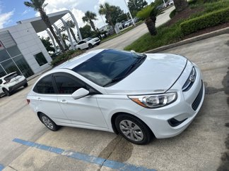 Used 2017 Hyundai Accent SE image 1